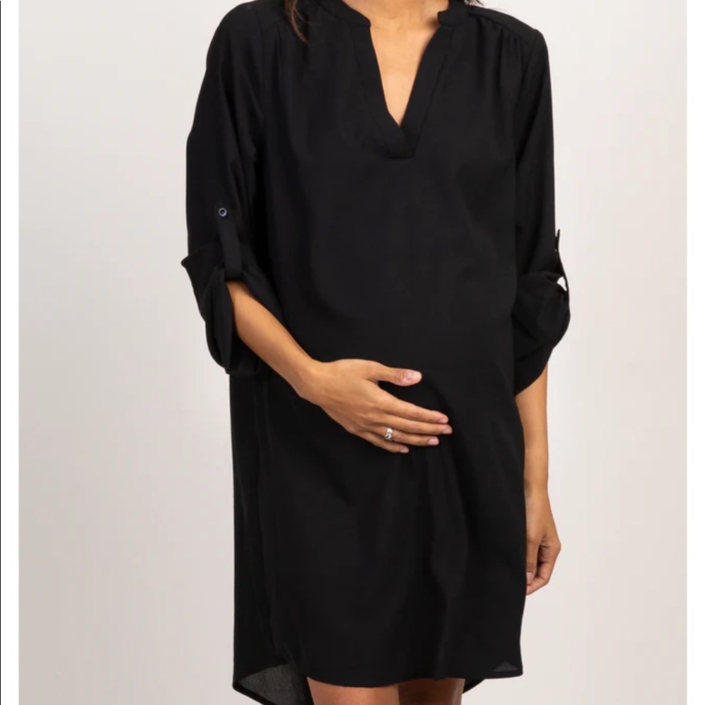 Maternity Black Solid V-Neck 3/4 Sleeve Dress!